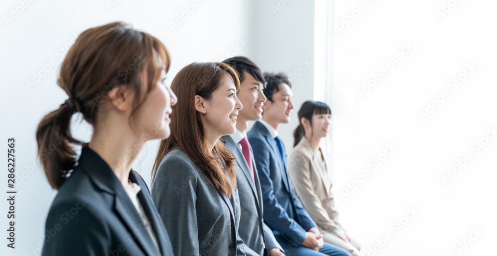 採用情報